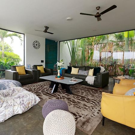 Open House By Stayvista - Nestled In Nature, Featuring A Swimming Pool & Expansive Lawn For A Serene Retreat Shikrapur المظهر الخارجي الصورة